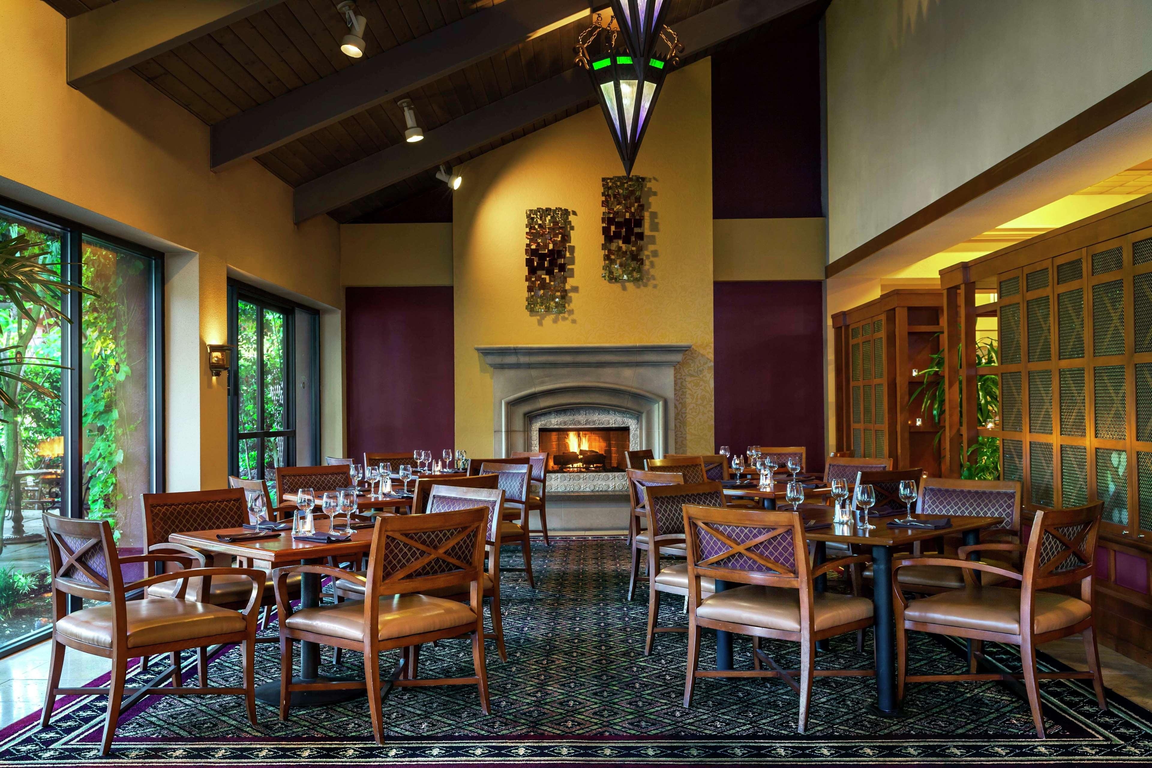 Hotel Doubletree By Hilton Sonoma Wine Country Rohnert Park Exterior foto