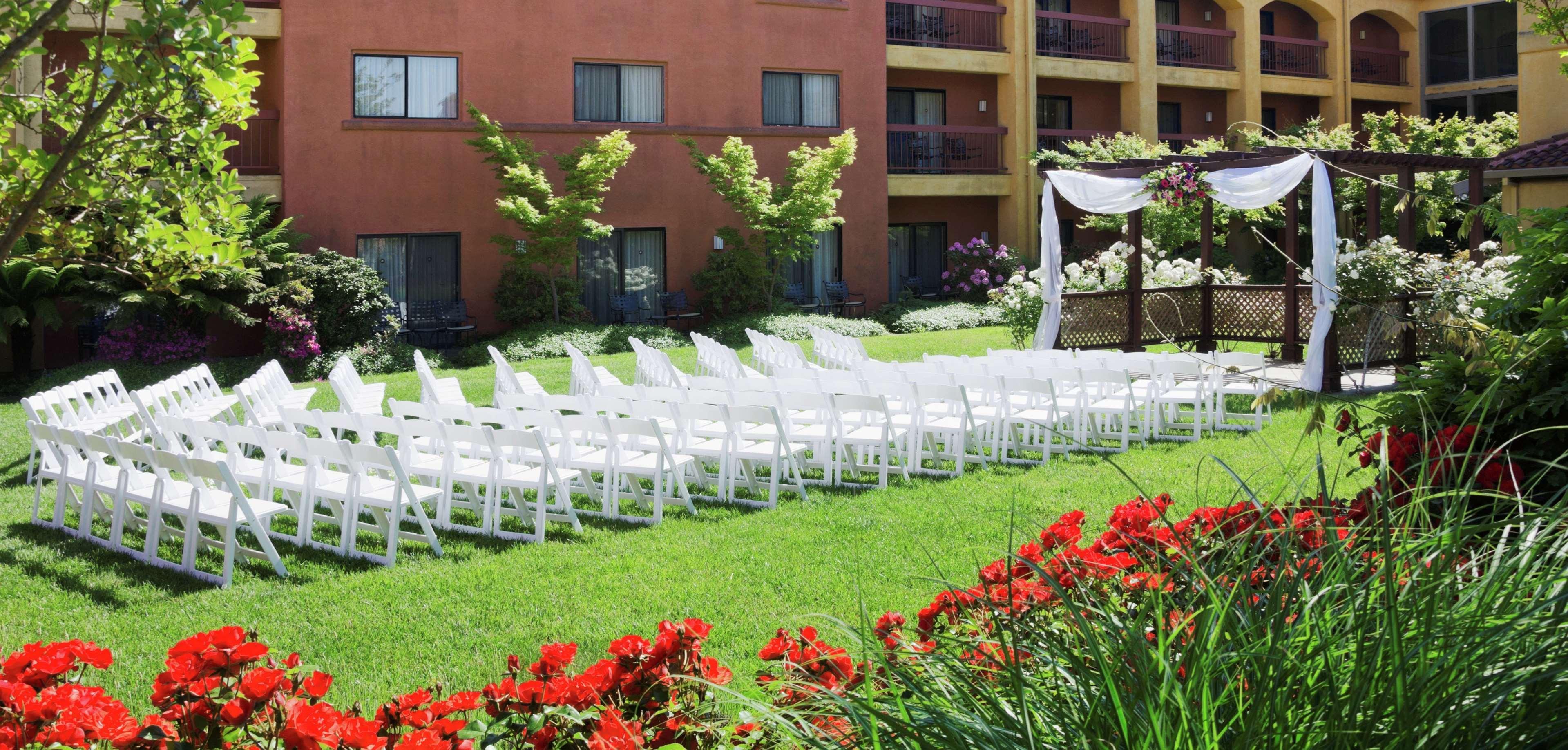 Hotel Doubletree By Hilton Sonoma Wine Country Rohnert Park Exterior foto
