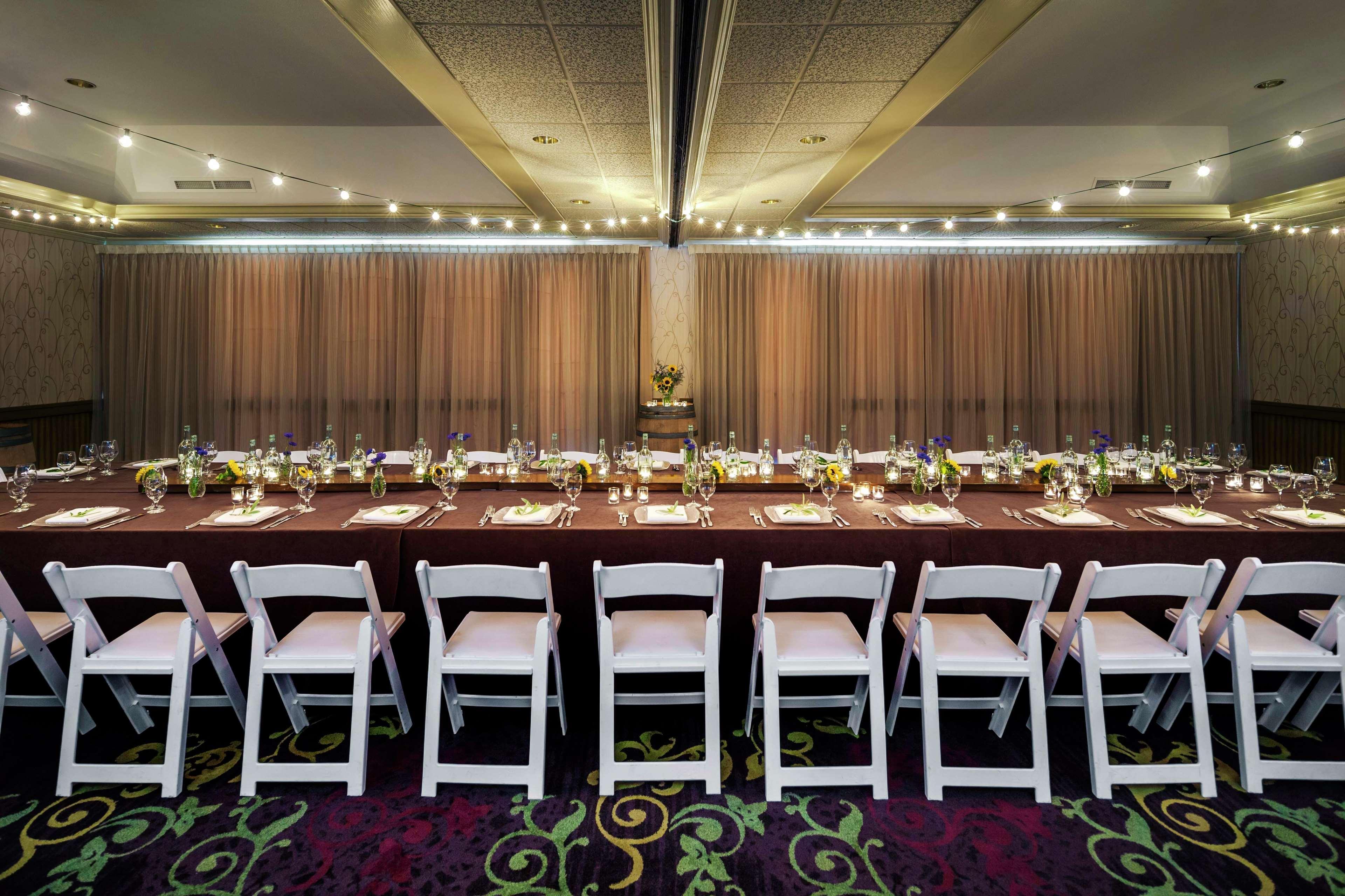 Hotel Doubletree By Hilton Sonoma Wine Country Rohnert Park Exterior foto