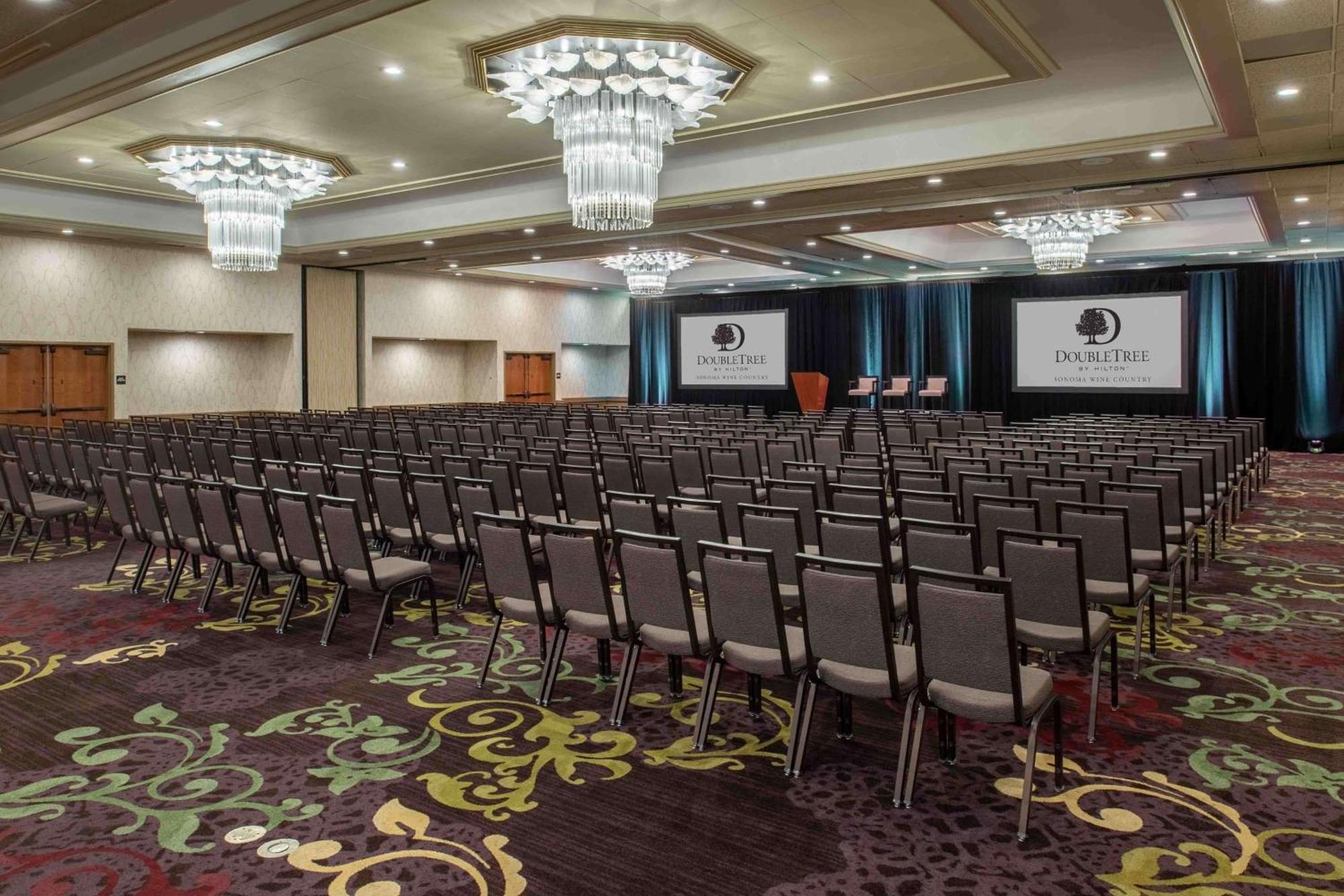 Hotel Doubletree By Hilton Sonoma Wine Country Rohnert Park Exterior foto