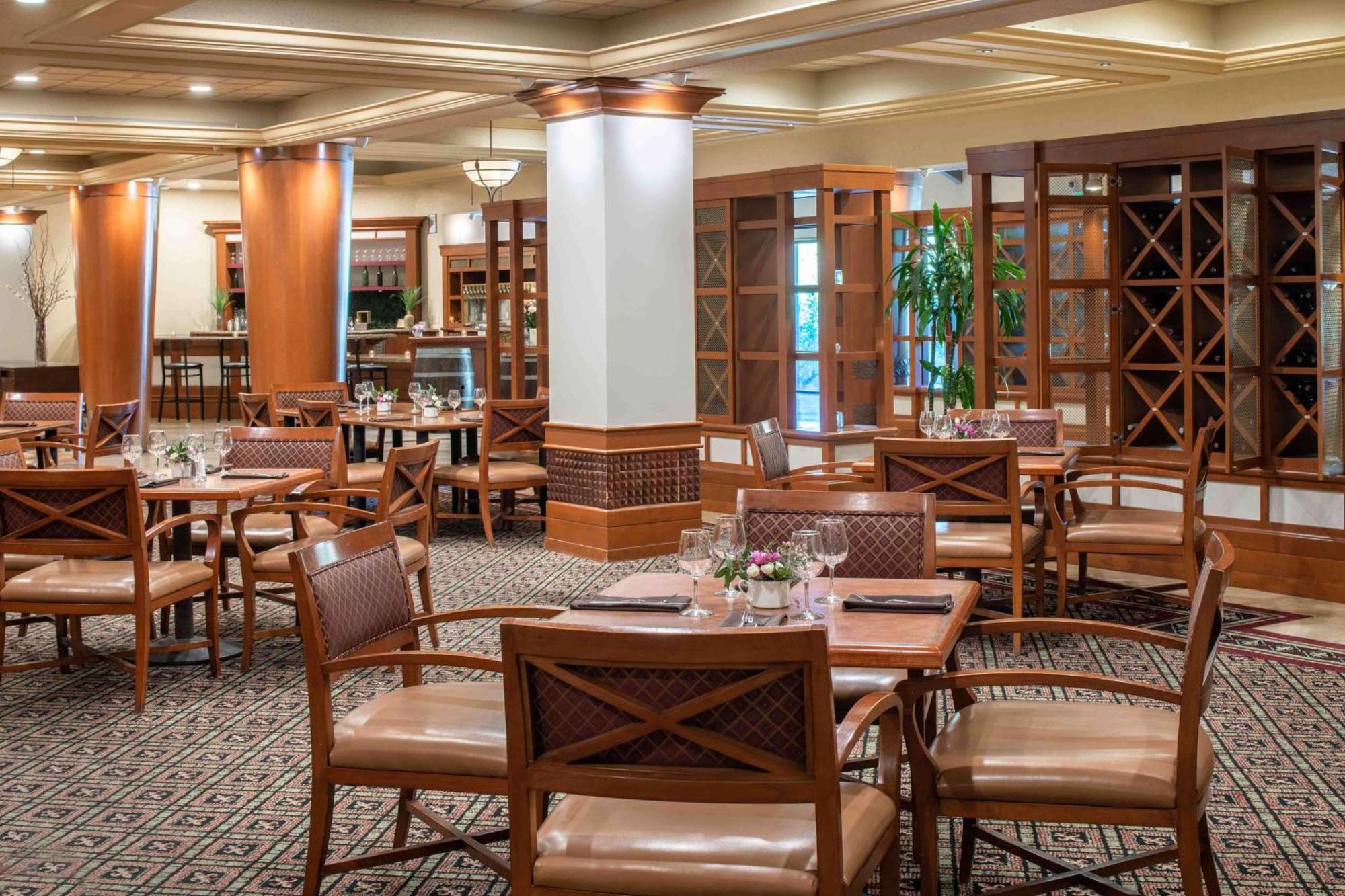 Hotel Doubletree By Hilton Sonoma Wine Country Rohnert Park Exterior foto