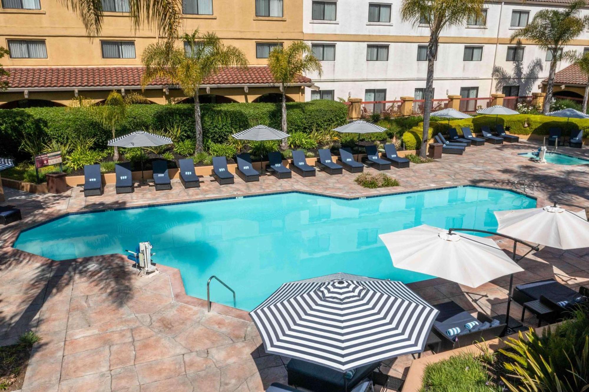 Hotel Doubletree By Hilton Sonoma Wine Country Rohnert Park Exterior foto