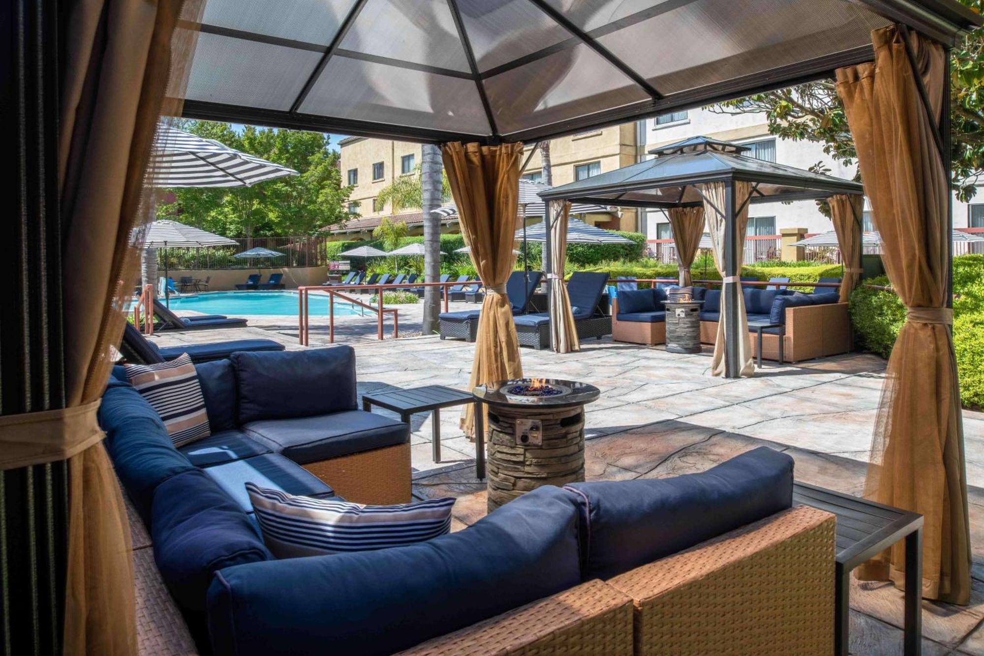 Hotel Doubletree By Hilton Sonoma Wine Country Rohnert Park Exterior foto