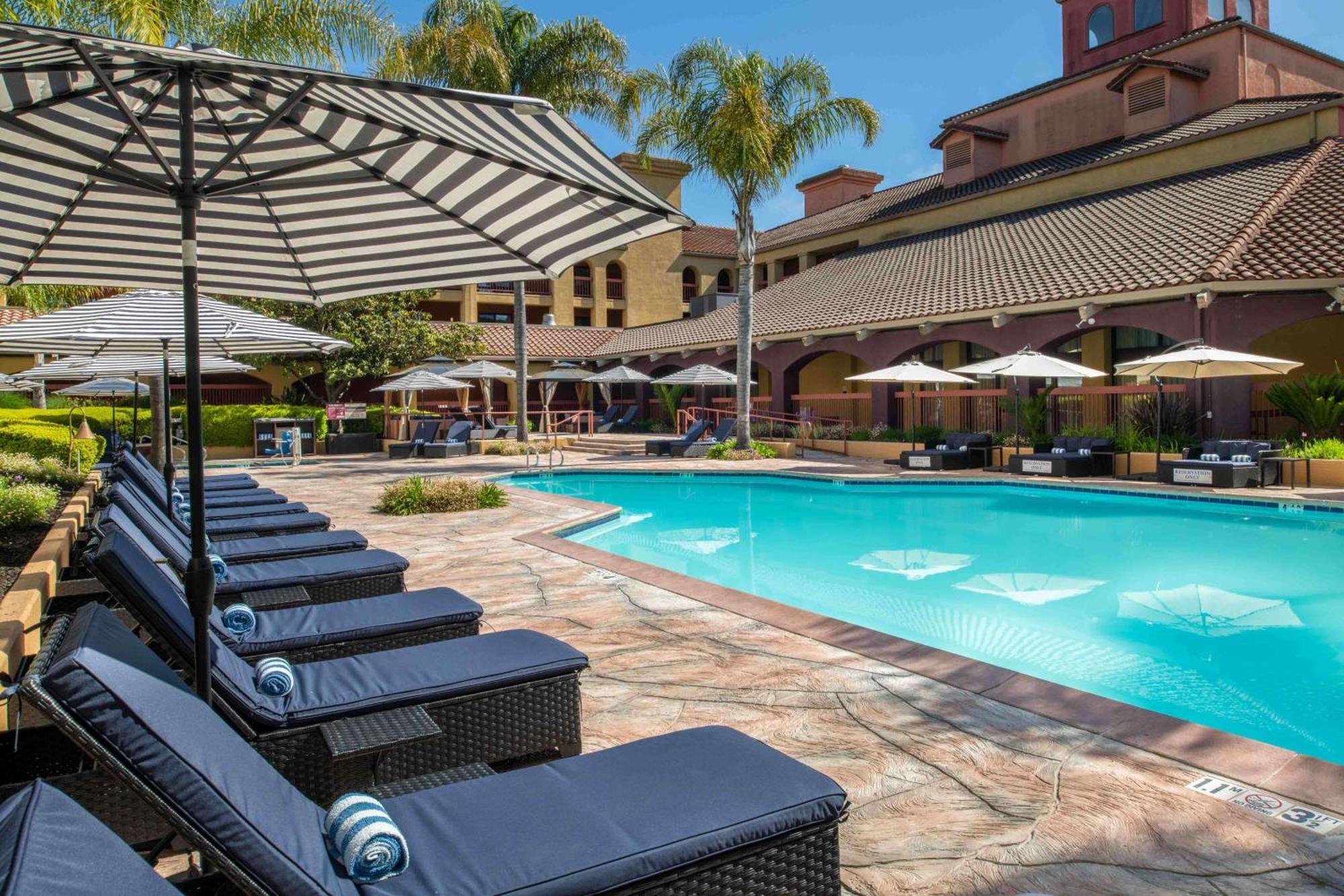 Hotel Doubletree By Hilton Sonoma Wine Country Rohnert Park Exterior foto